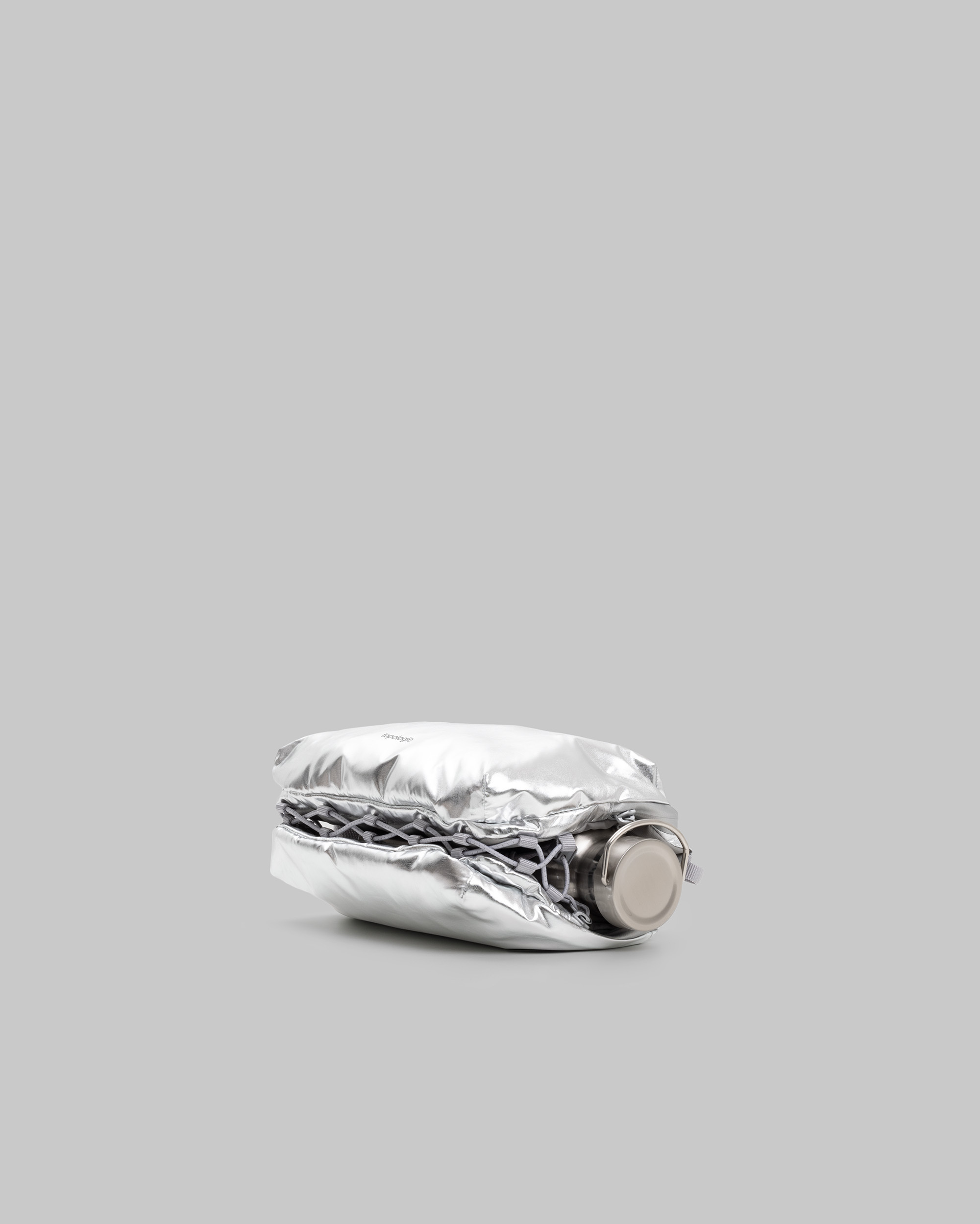 Bottle 水瓶斜背包 | 鉻銀色