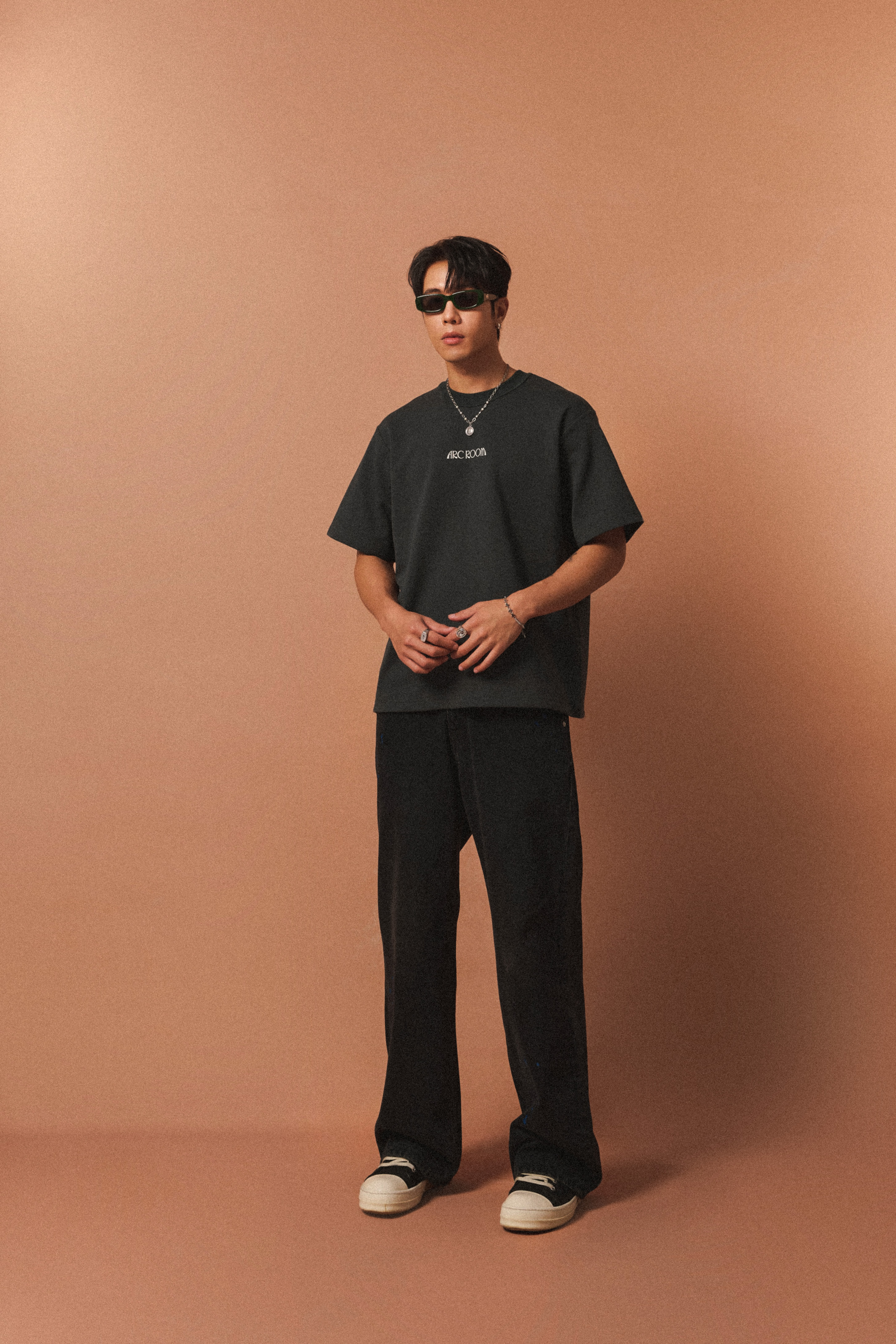 PAINT SPLATTER PRINTED JEANS - BLACK