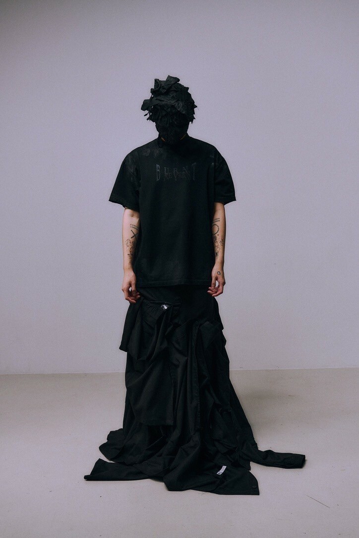 RE VER'S - BURNT- 限量黑 手工破壞 雙面斑駁Logo短袖 T