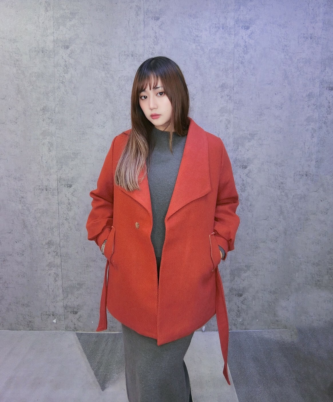 大翻領胸針中長大衣外套