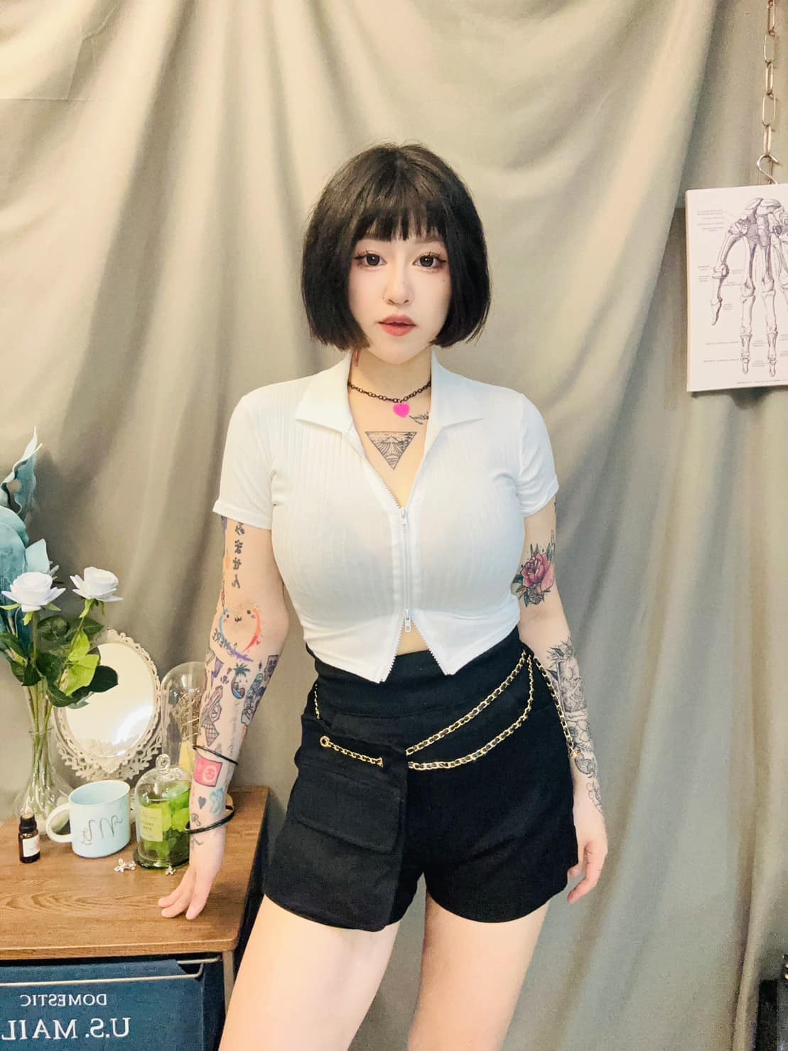 超高腰小口袋短褲*附鏈條包包