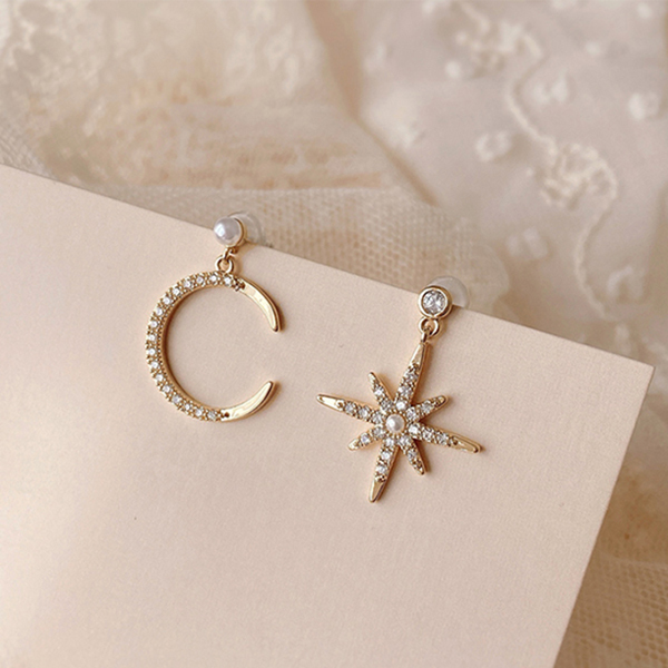 JK KOREA 2020 New Temperament Fairy Moon Star Earrings J0434