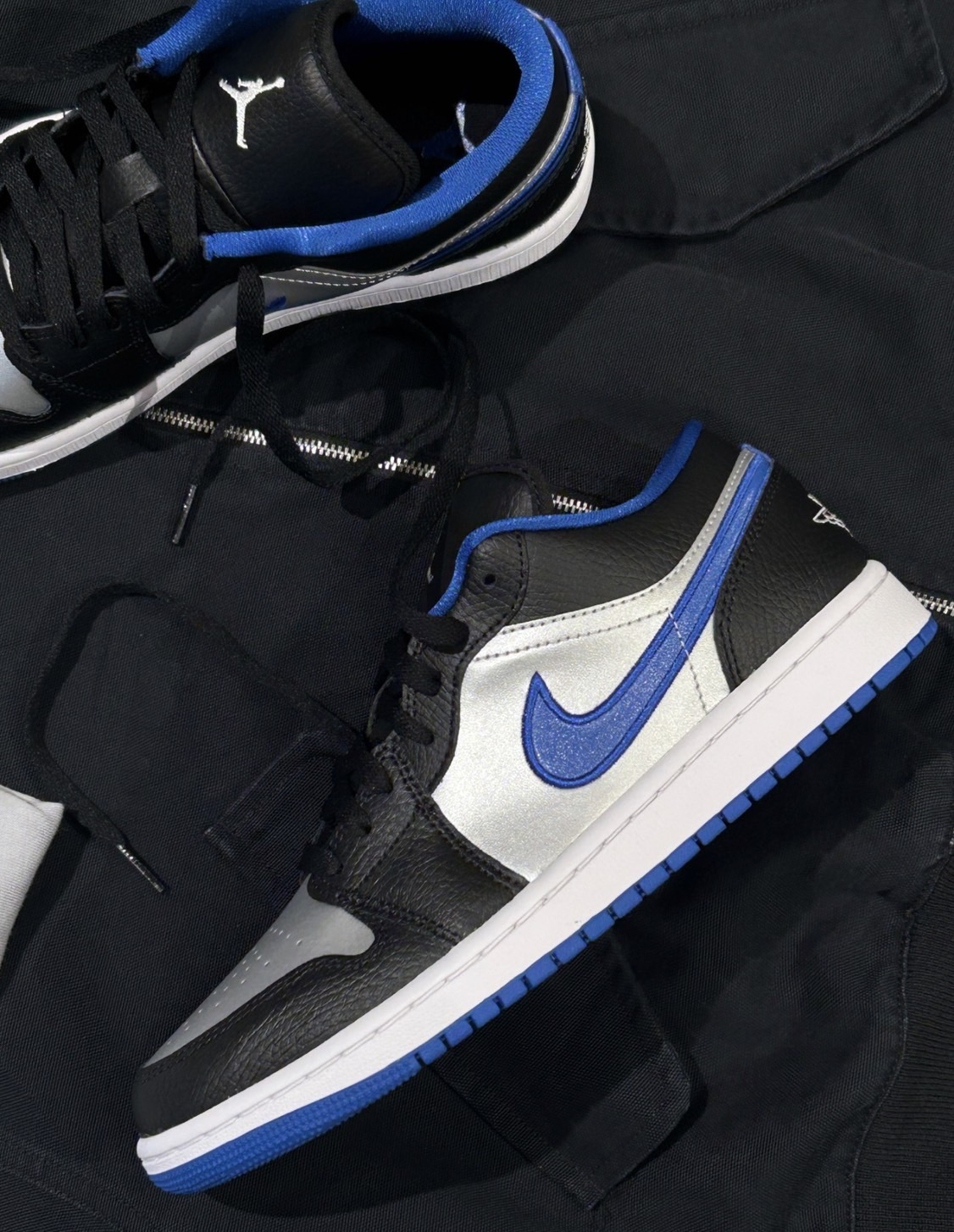 預購 Nike Aj1 Low 閃電配色 藍黑銀 Y2K 金屬銀