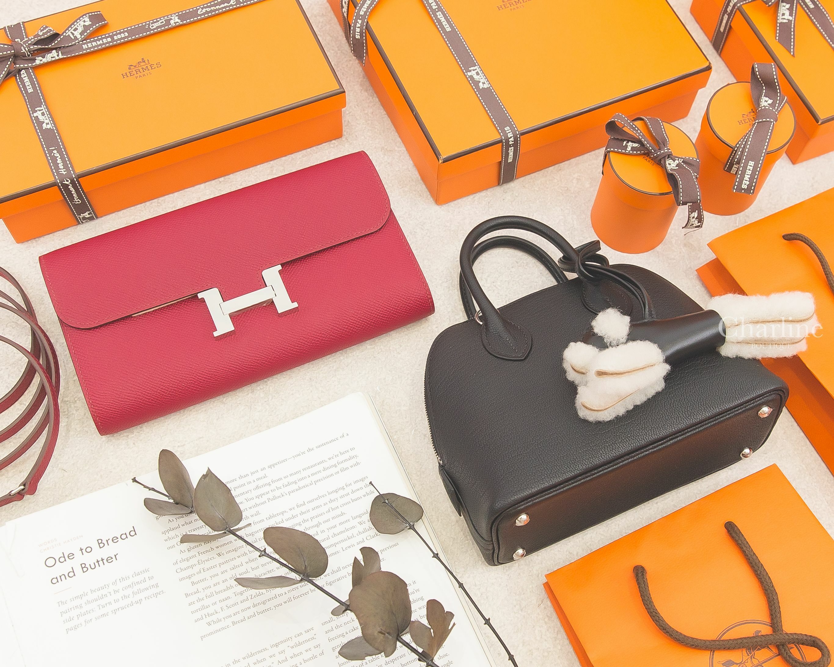 Hermès Constance To Go Wallet 寶石紅銀釦肩背包,Hermès Bolide Mini 黑色銀釦迷你手提肩背包,Hermès Budy 黑色羊毛獵狐梗犬吊飾-Charline Boutique 精品代購
