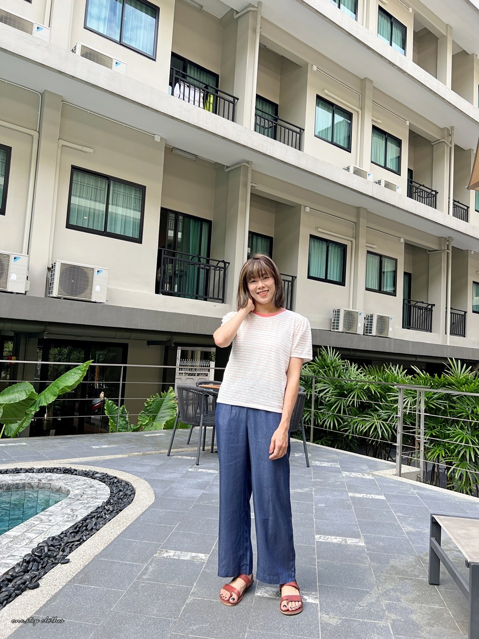 泰國彩色橫條拋袖上衣