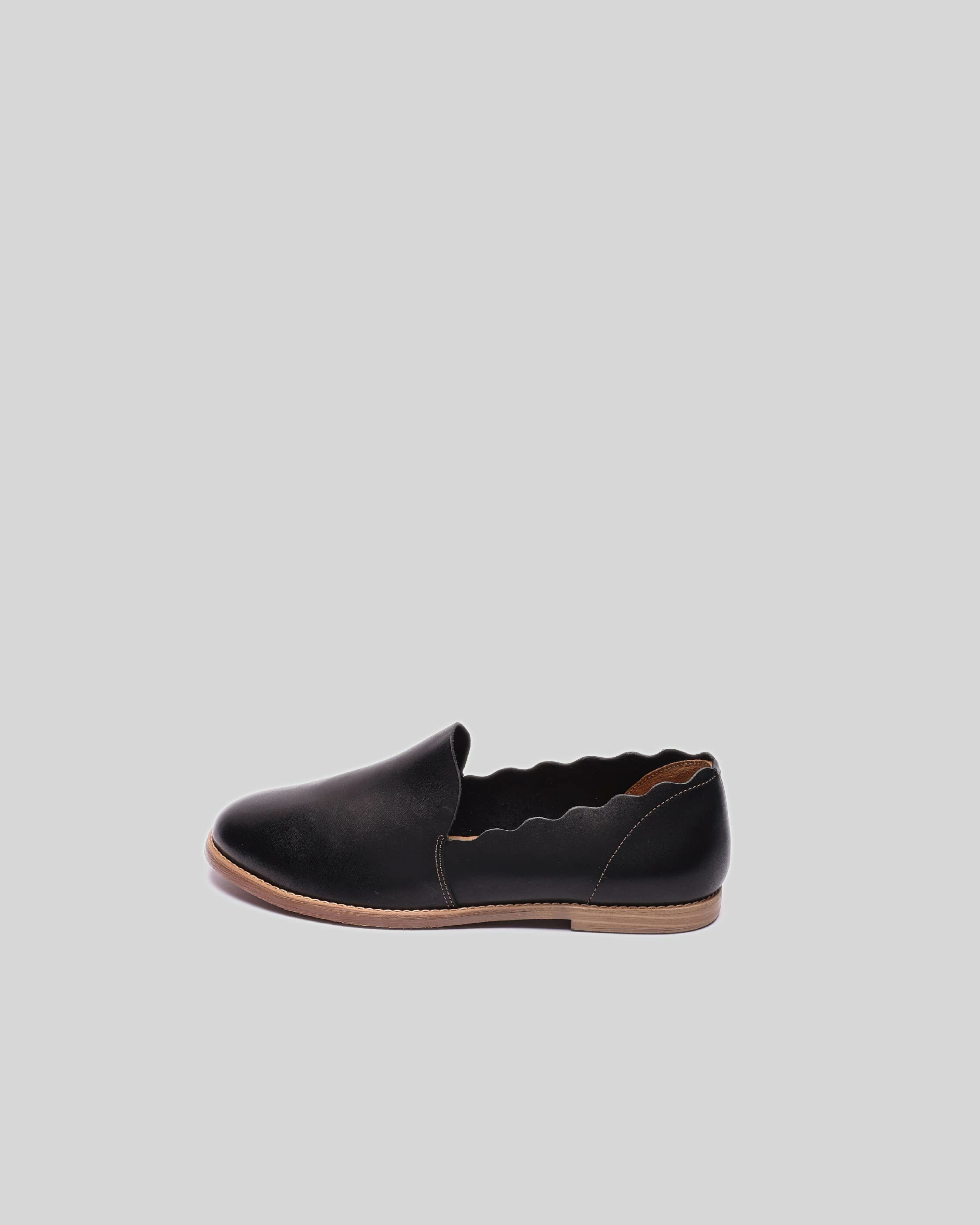Wave slip-on black