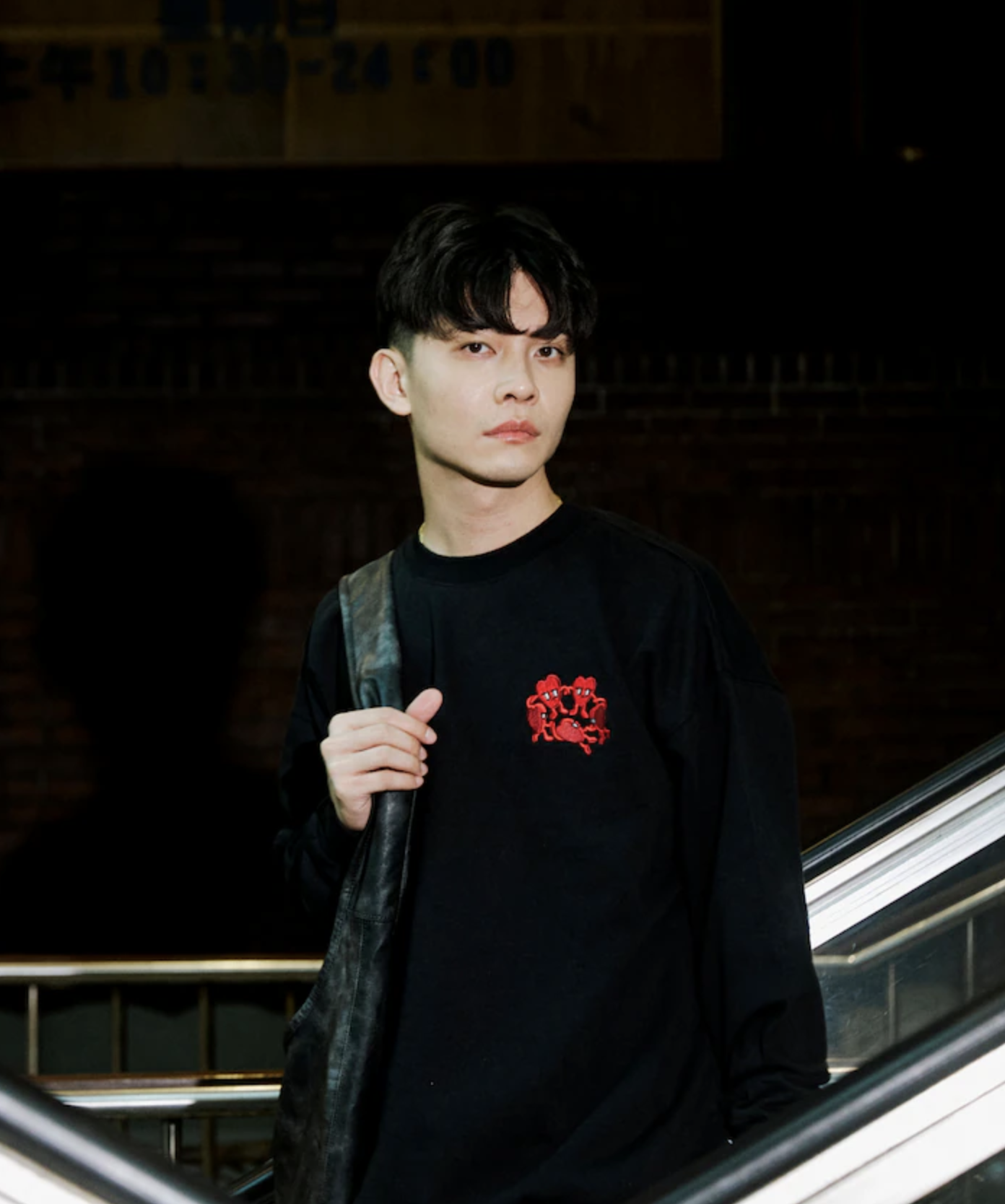 【代購】Freak's Store x Kurt Wu Two Side Hug Heart 刺繡大學Tee 4色