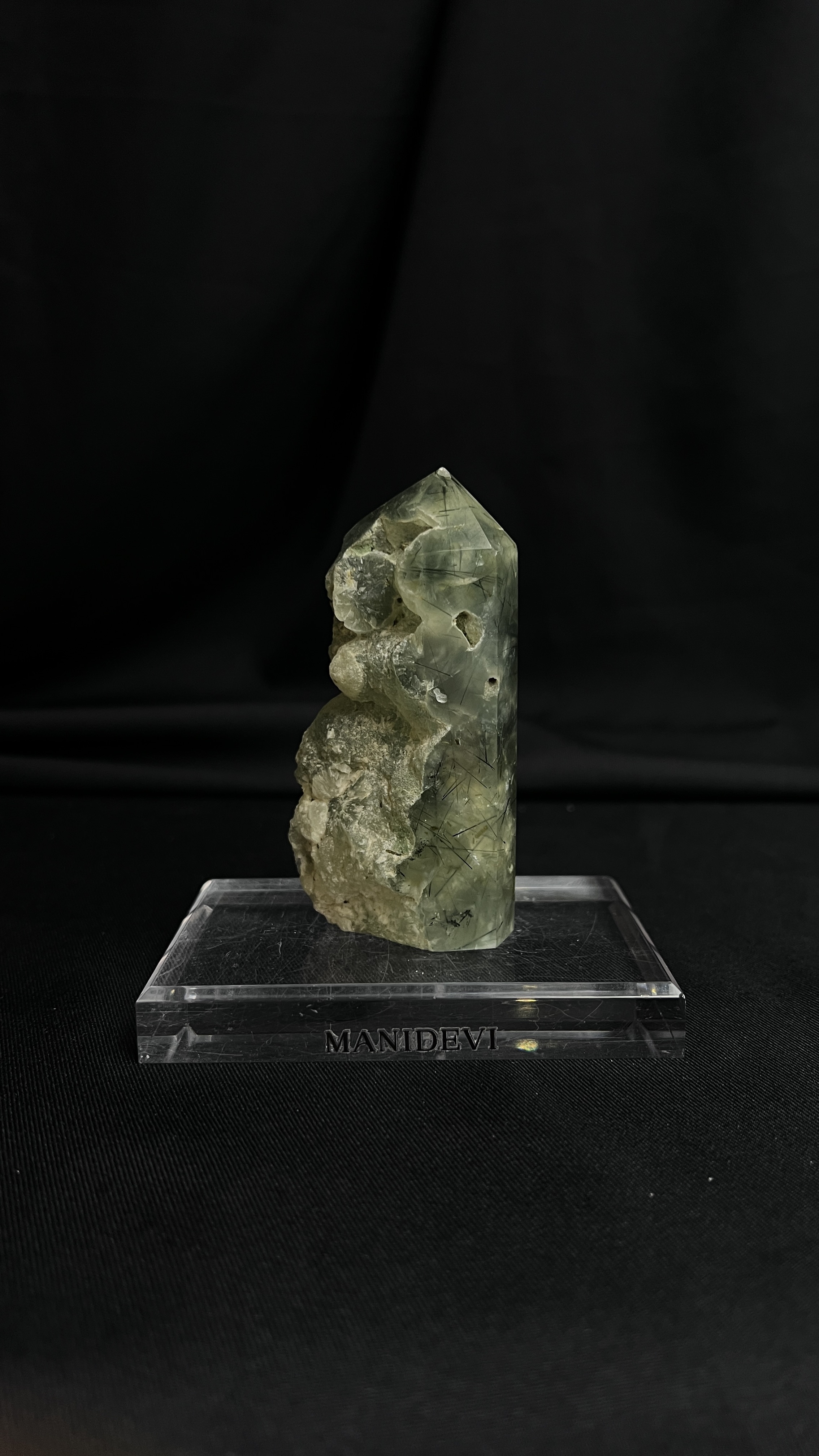 翡翠葡萄石 Prehnite