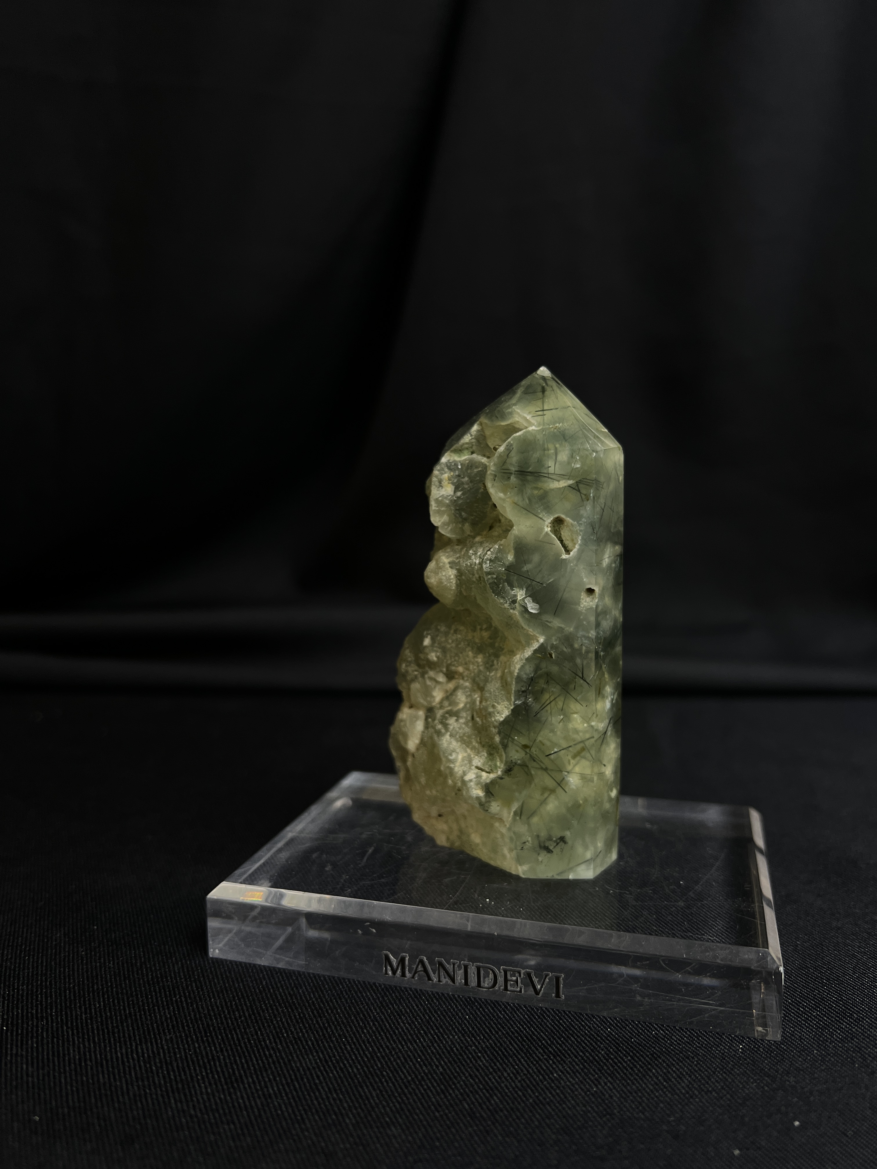 翡翠葡萄石 Prehnite