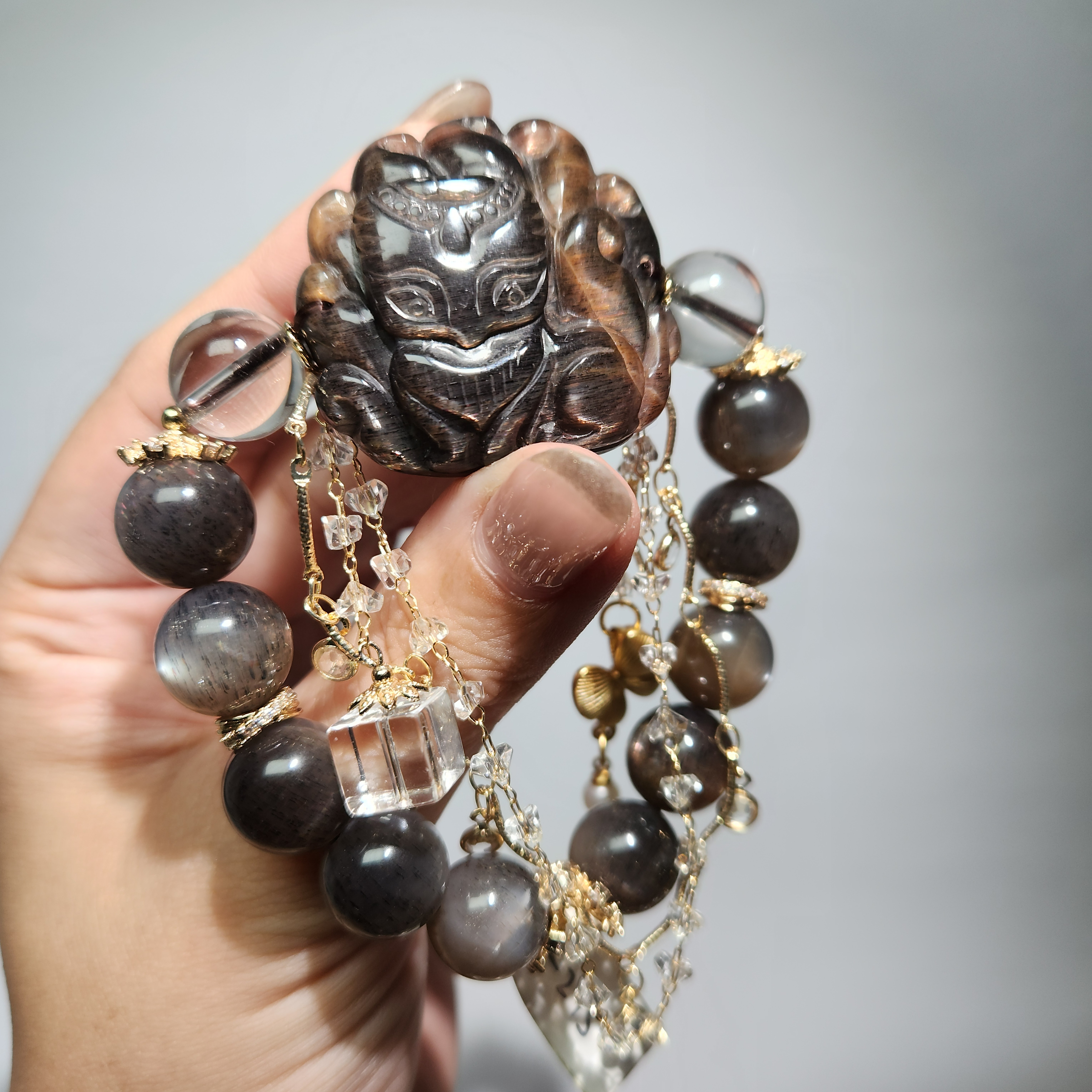 Black Gold Backbone Nine-Tailed Fox Bracelet