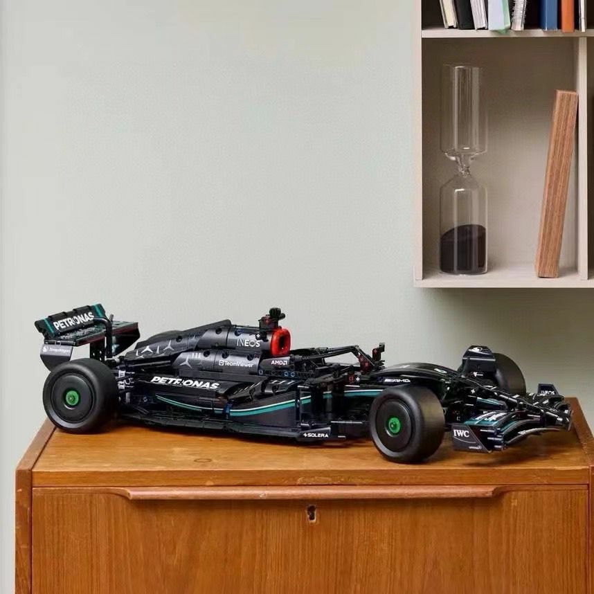 梅賽德斯-AMG F1 模型