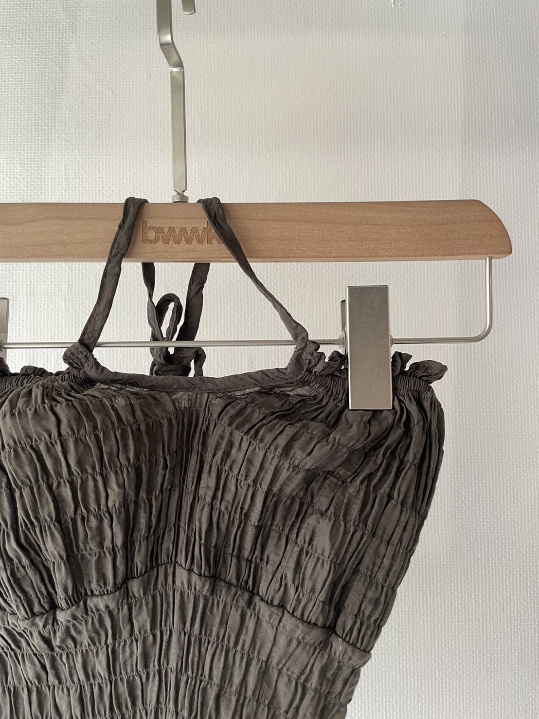 墨綠 皺皺掛脖上衣