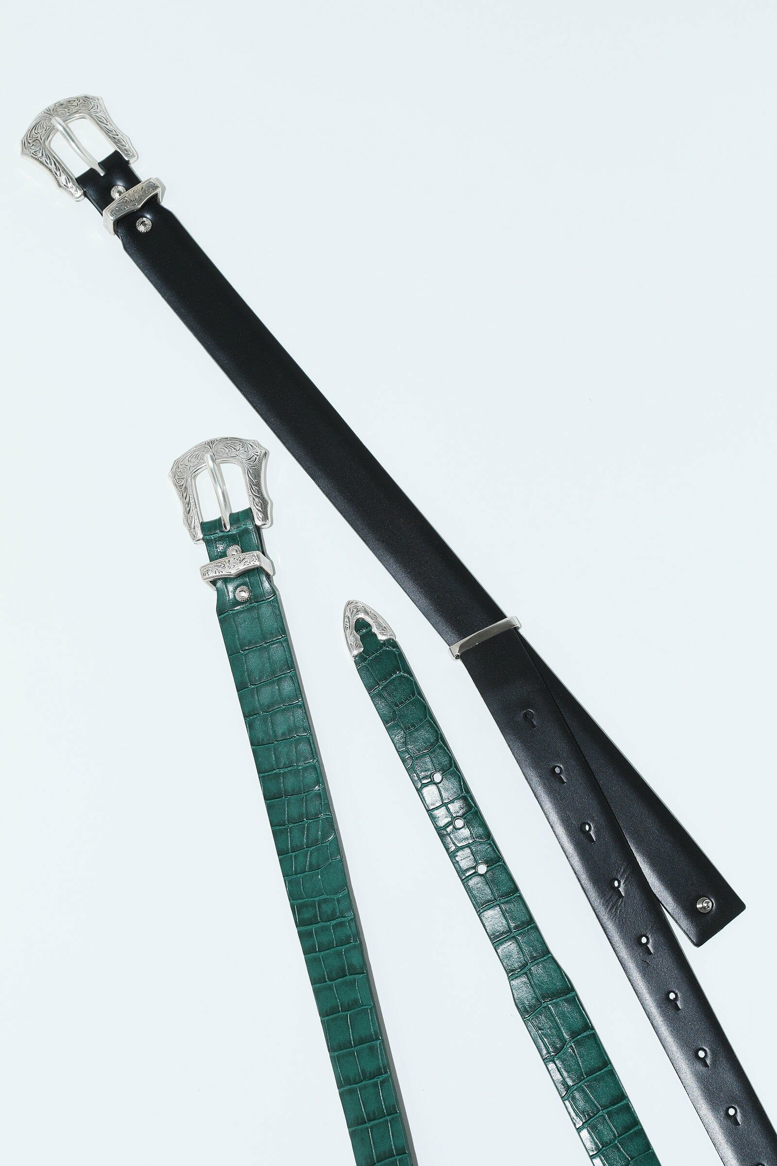 預購┃日本製 TOGA TOO METAL BUCKLE BELT 雕花 金屬扣 單頭 皮帶