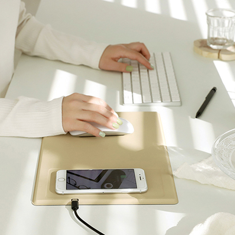 FENICE LIVING系列-無線充電滑鼠墊