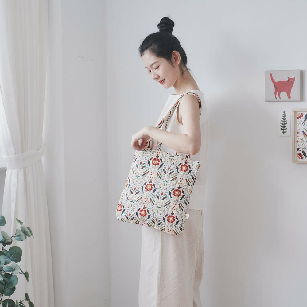 Happy Square Tote Bag/Artists Collaboration Collection/inBlooom x Soupy Tang/Forest Kaleidoscope