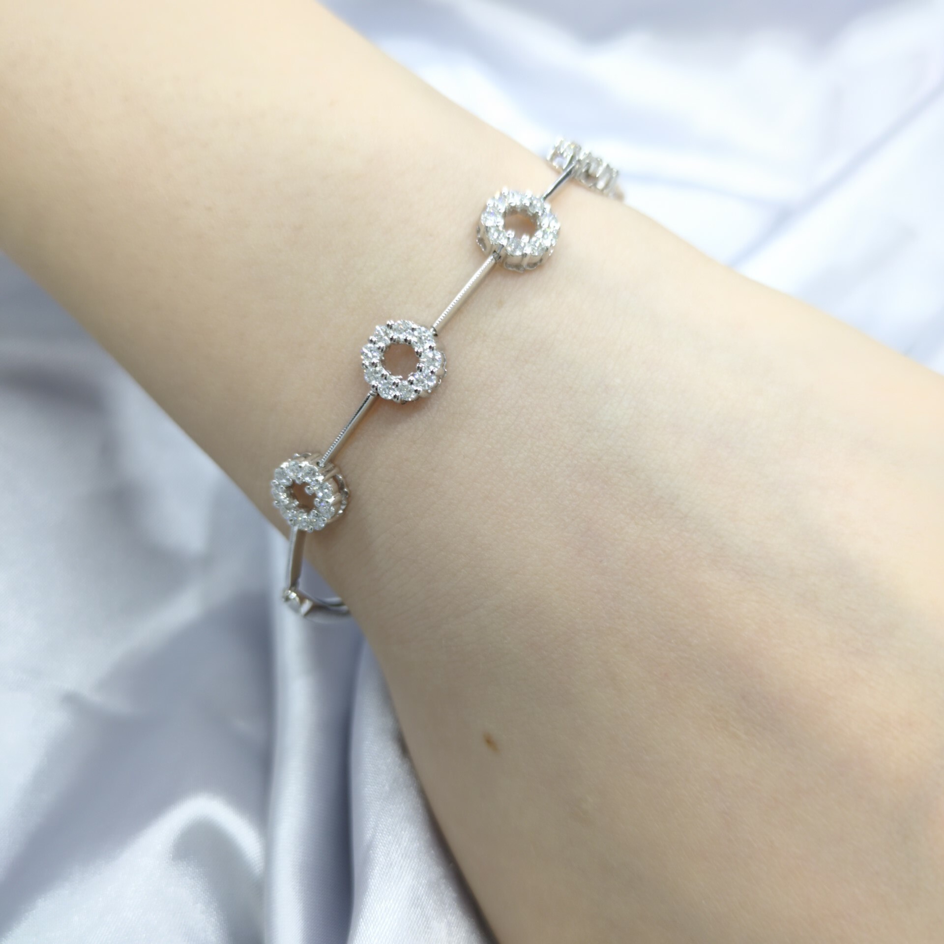 全新18K白金62份鑽石鍊鈪