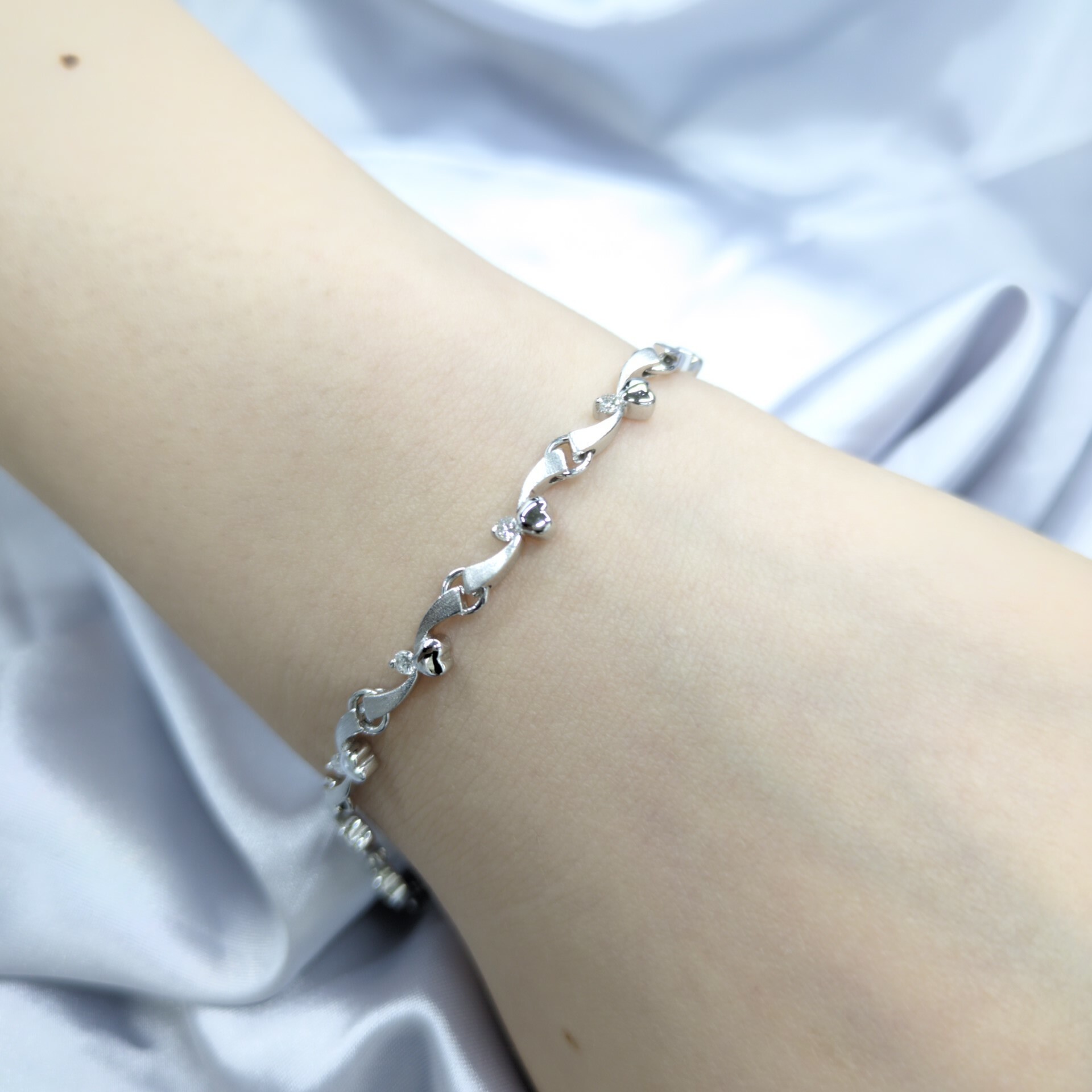 全新18K白金32份鑽石手鍊