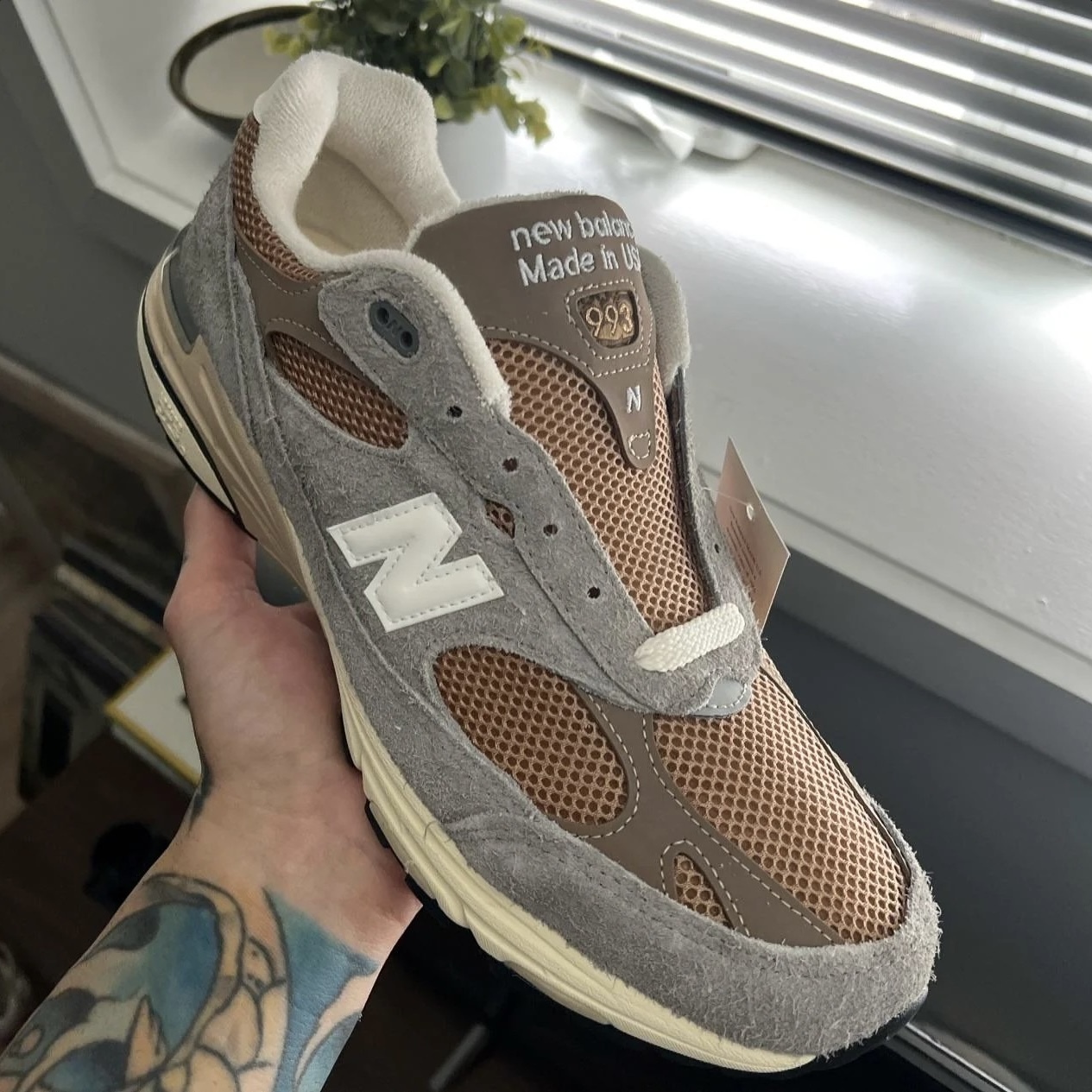 ★New Balance x Teddy Santis★お洒落好き必須★993★ New Balance x Teddy Santis '993 Made In USA Sea Salt Black