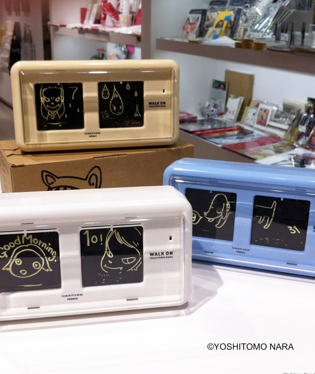 現貨┃奈良美智 PATAPATA CLOCK  WALK ON 翻頁 時鐘