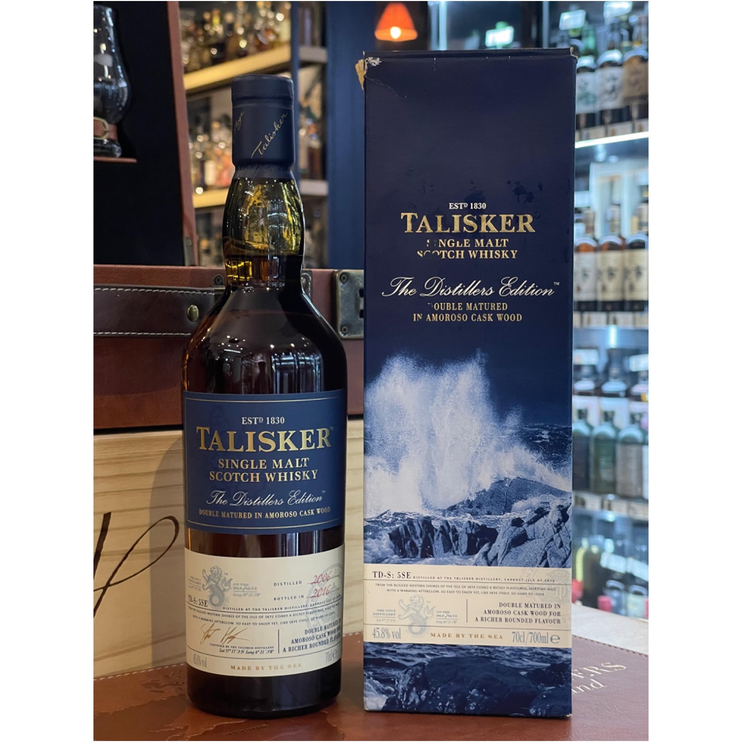Talisker 2006/2016 Distillers Edition Amoroso Cask Wood
