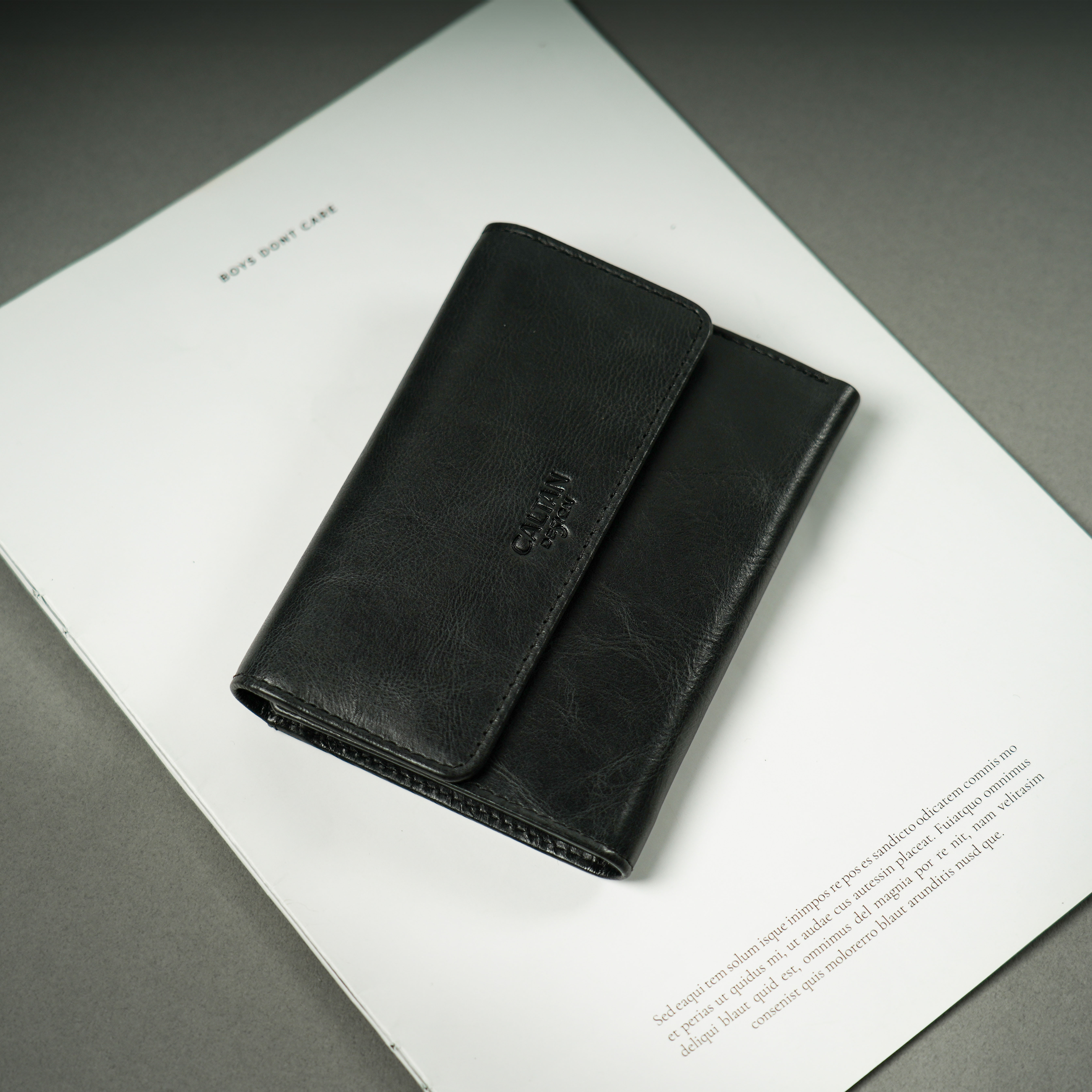 『新品上市』老爺有喜  真皮俐落三折扣式中長夾(075170bk)