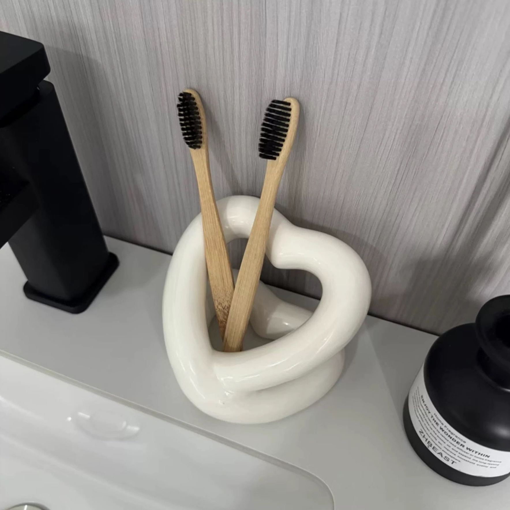 立體胖胖線條感愛心擺件 / 3色