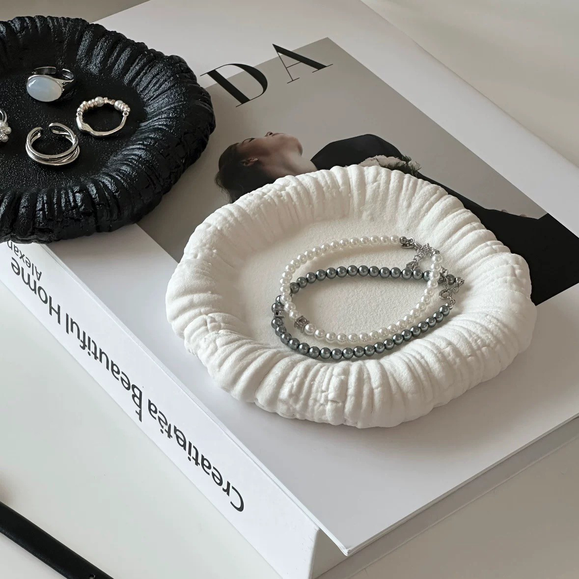 不規則皺摺壓紋造型擺件收納盤 / 2色