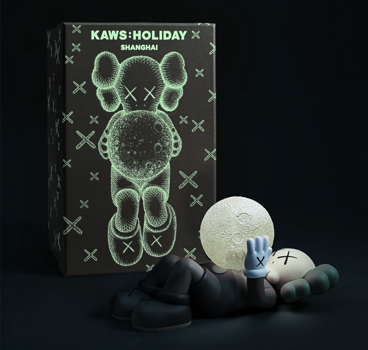 KAWS：HOLIDAY figure ［Hong Kong］ KAWS HOLIDAY Hong Kong Bath Toy Grey - US