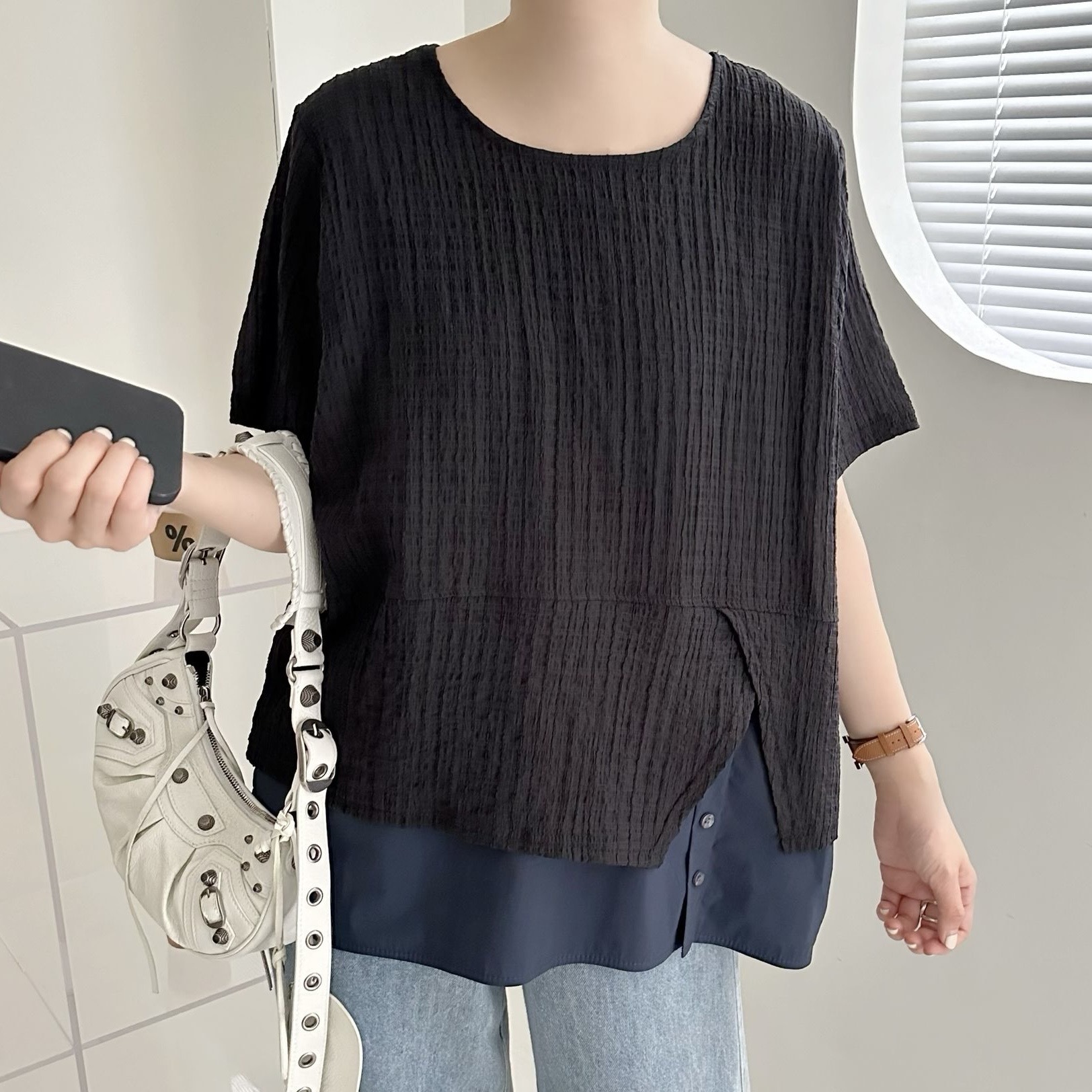 【BONNIE】8.19 下拼恤壓紋TOP