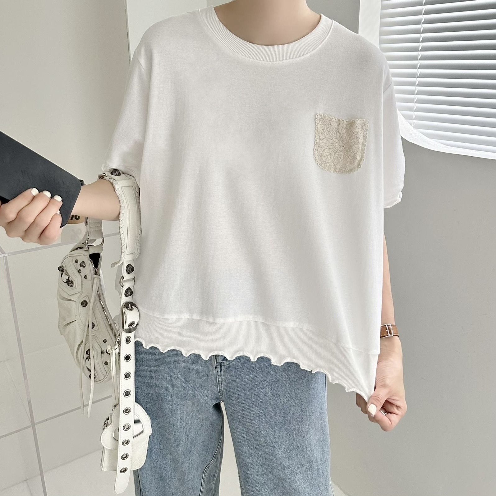 【BONNIE】8.19 胸Lace袋波浪邊短袖TOP