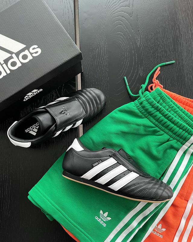 ADIDAS TAEKWONDO 黑色 懶人鞋 足球鞋 跆拳道鞋 JENNIE同款 男女鞋  JQ4775 / 現貨