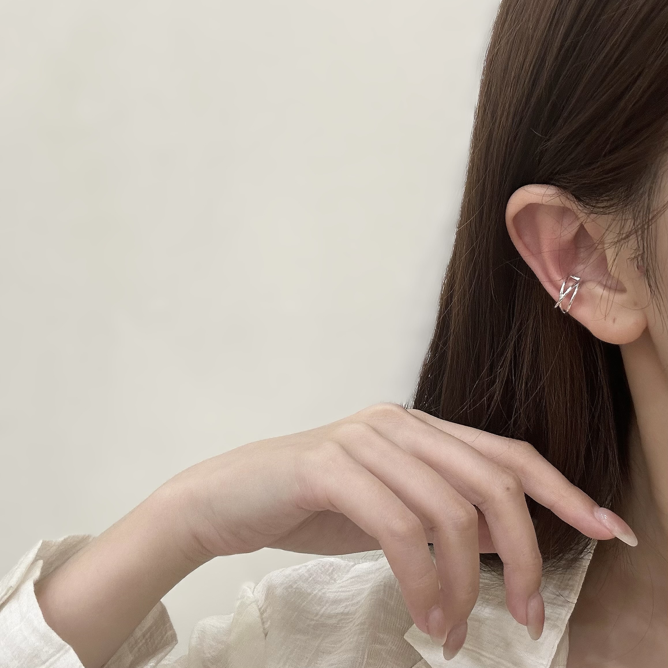 【純銀】T44交叉線狀純銀耳骨扣