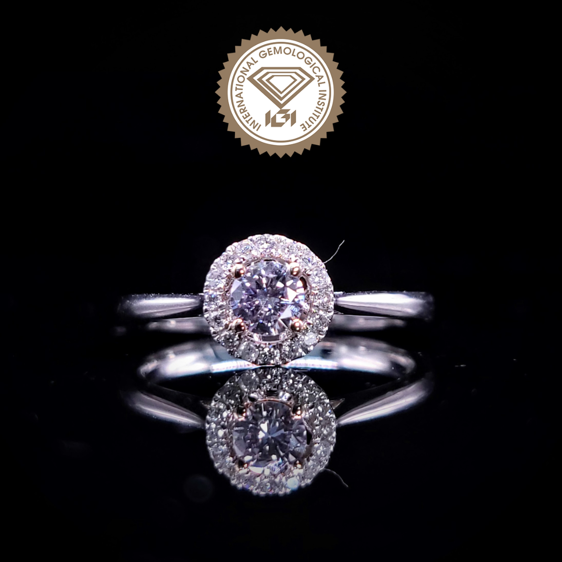 18K Gold 0.29ct Light Pink Diamond Ring