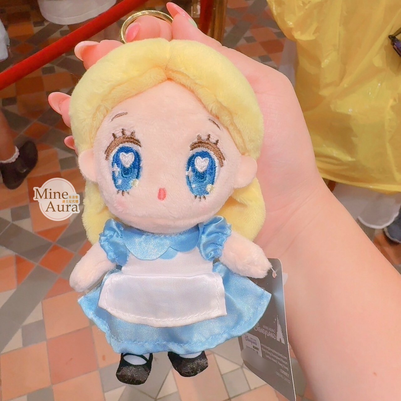 (現貨) Q萌公主系列 愛麗絲 Alice 愛心眼睛 絨毛 吊飾 鑰匙圈 愛麗絲夢遊仙境 Alice in Wonderland -香港迪士尼樂園