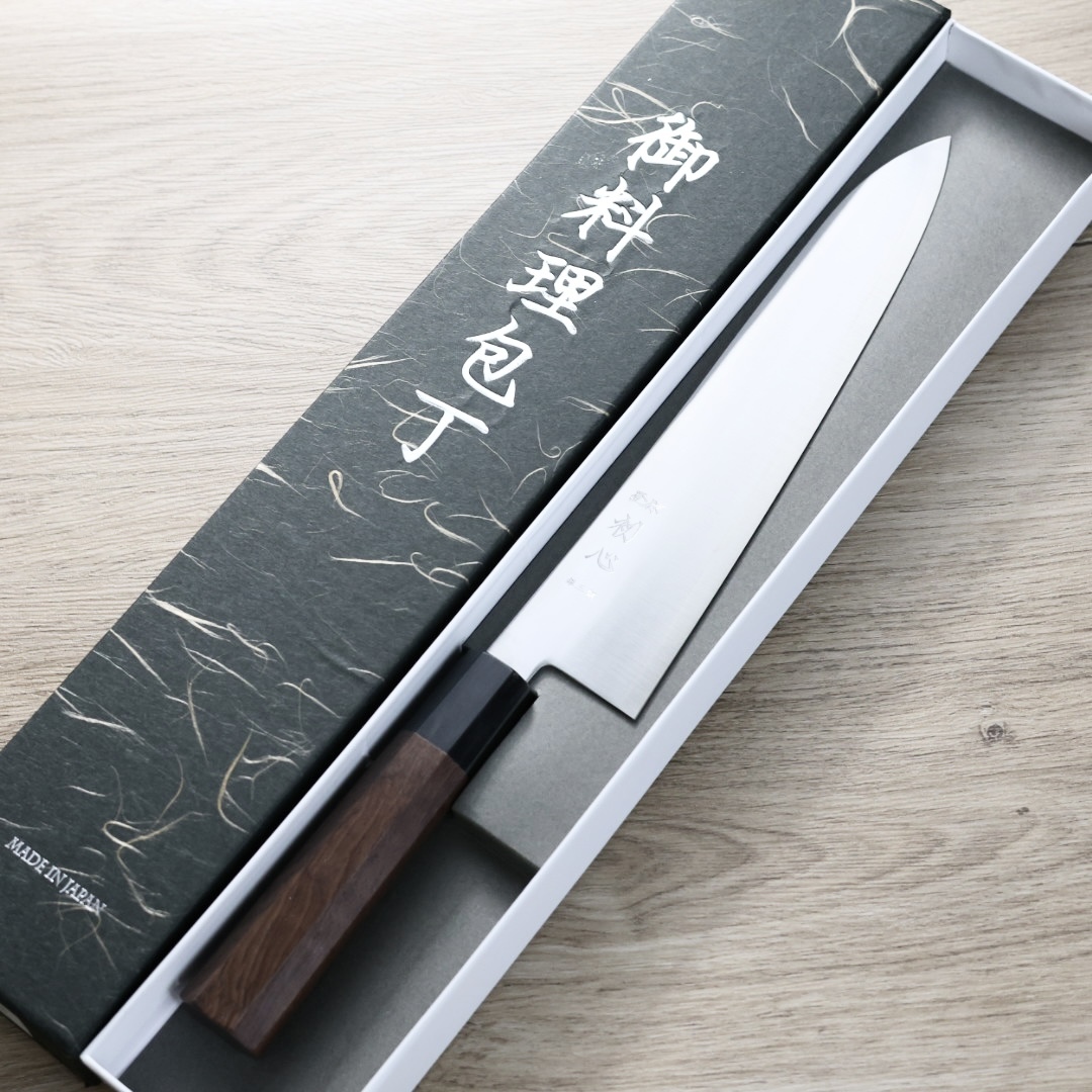 初心 隼 牛刀 240mm 銀三鋼