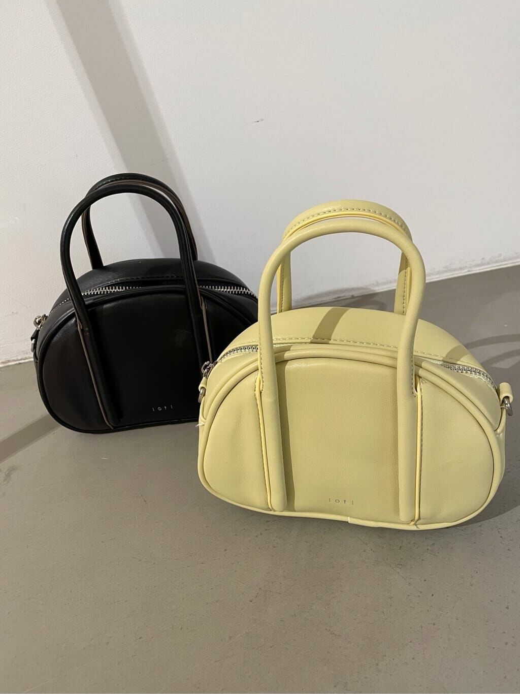 mystic lotiラウンドミニバッグ黃色（全新包裝完整無吊牌）