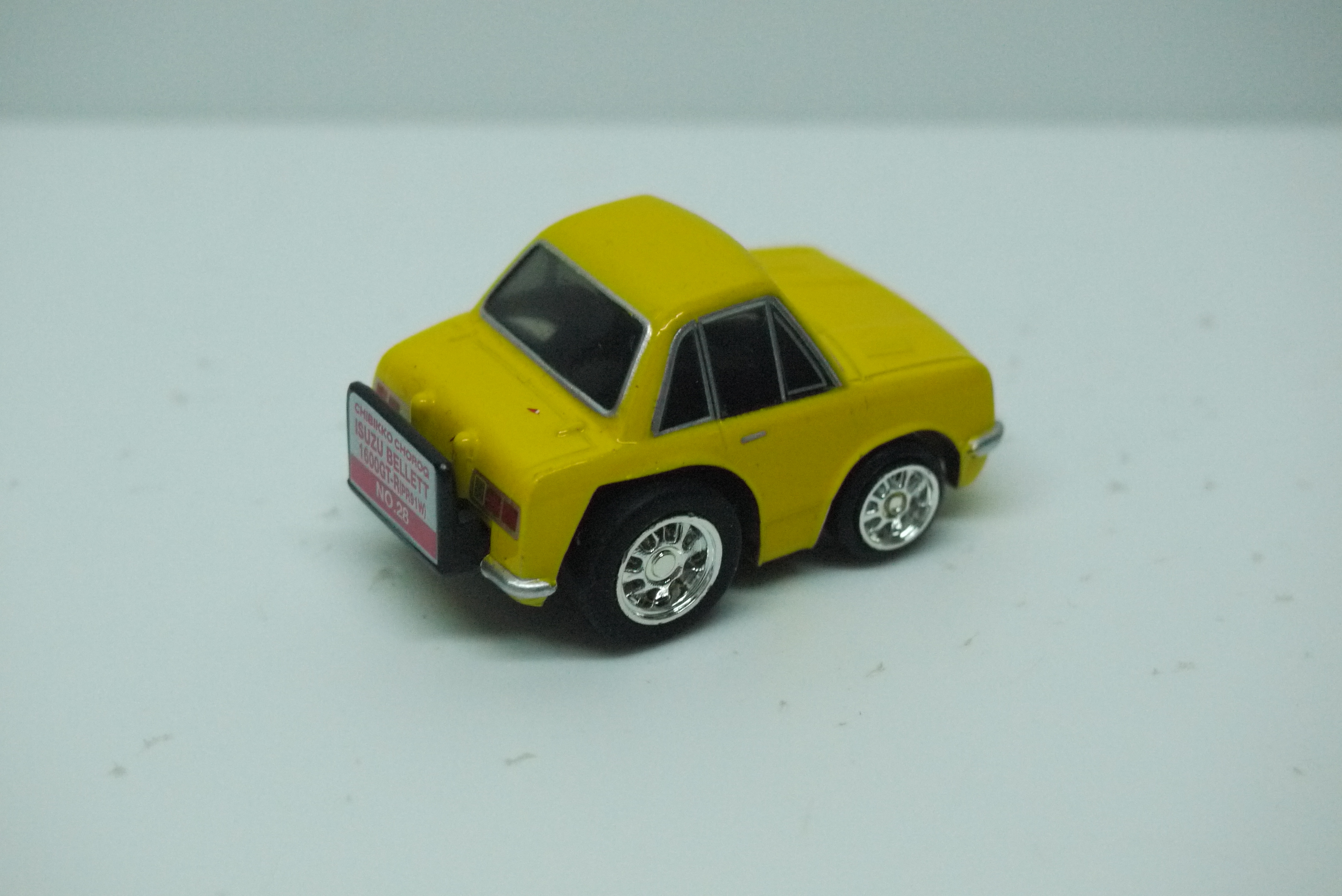Choro Q Chinikko Isuzu Bellett 1600 GTR Yellow