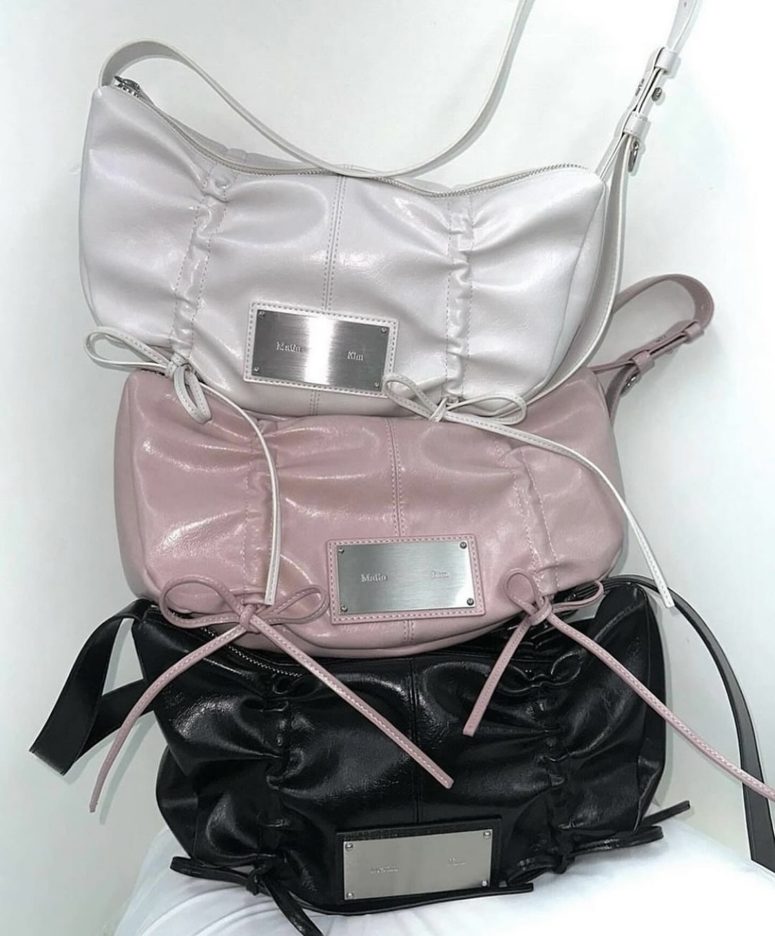 【Matin Kim】HALF SHIRRING RIBBON ROUND BAG HALF SHIRRING RIBBON ROUND BAG IN PINK – Matin Kim