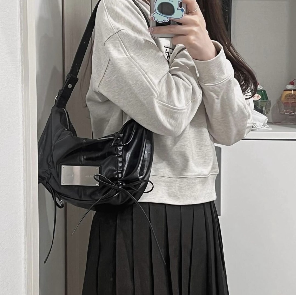 MATIN KIM ♥ HALF SHIRRING RIBBON ROUND BAG HALF SHIRRING RIBBON ROUND BAG IN PINK – Matin Kim