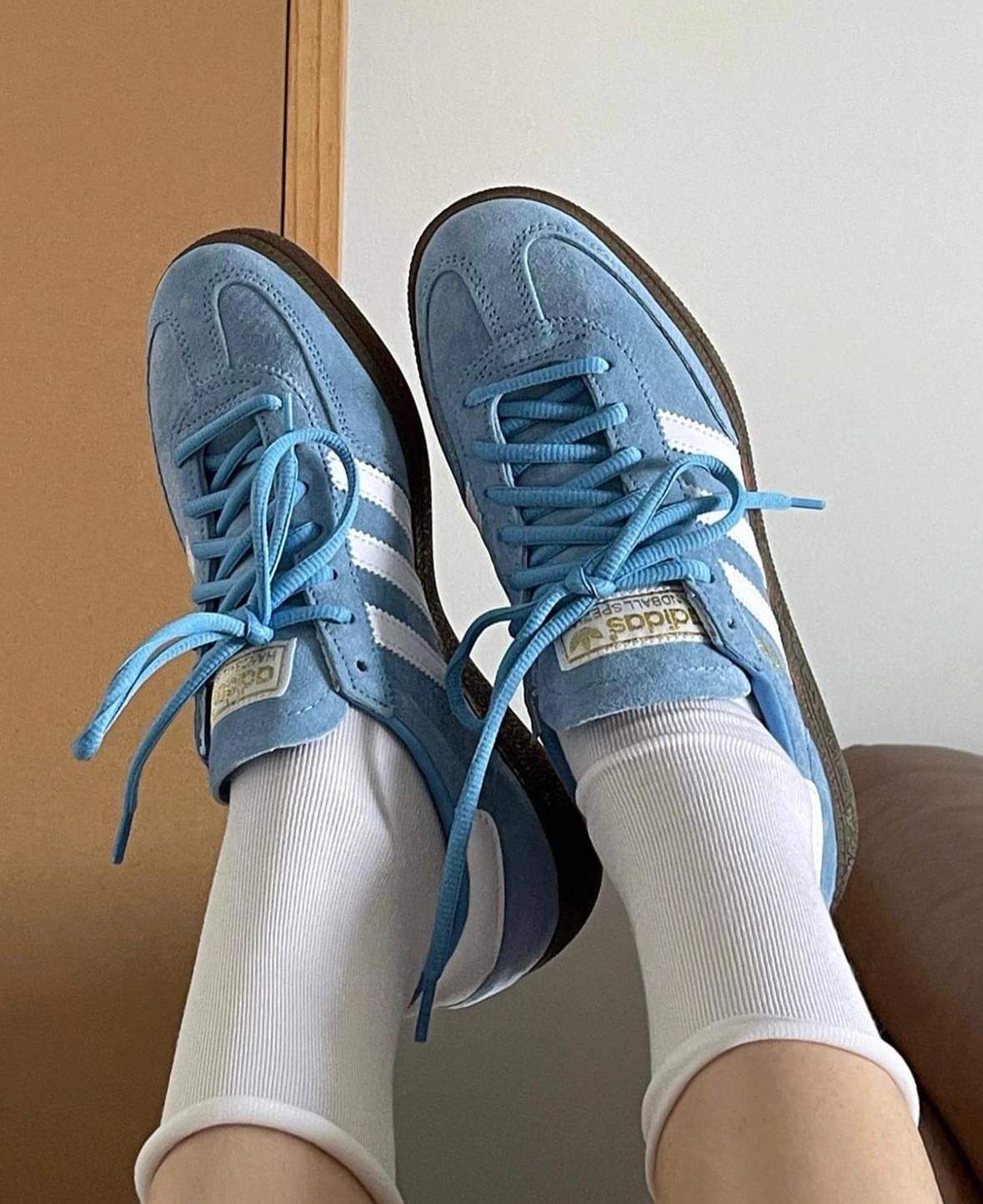 Adidas Originals Handball Spezial 寶寶藍 天空藍 焦糖底 復古 麂皮 板鞋 德訓鞋 BD7632/預購