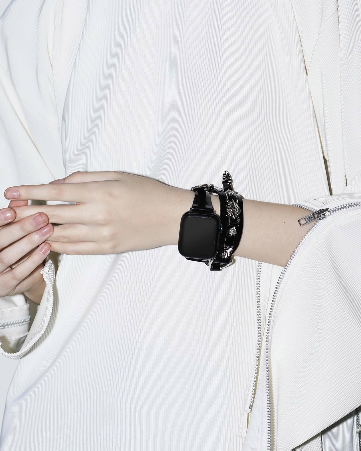 ???-?????!˼ TOGA ARCHIVES Metal Leather Barret