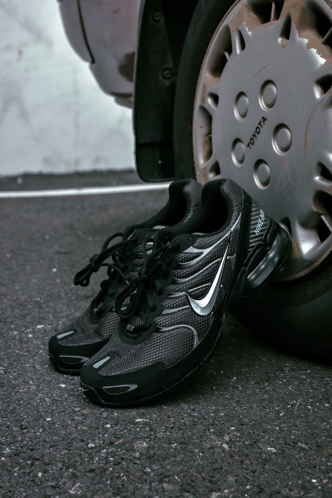 Nike Air Max Torch 4 "Black Silver" 黑銀 氣墊 反光 卡夢 休閒鞋 343846-002