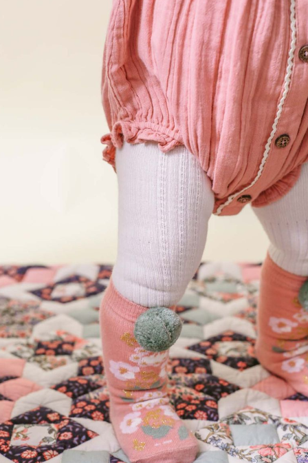 預購𓂃LOUISEMISHA│Chelie Socks絨球及膝襪．Sienna