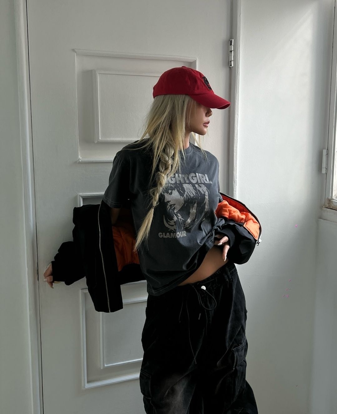 KR NIGHT GIRL CROP TEE