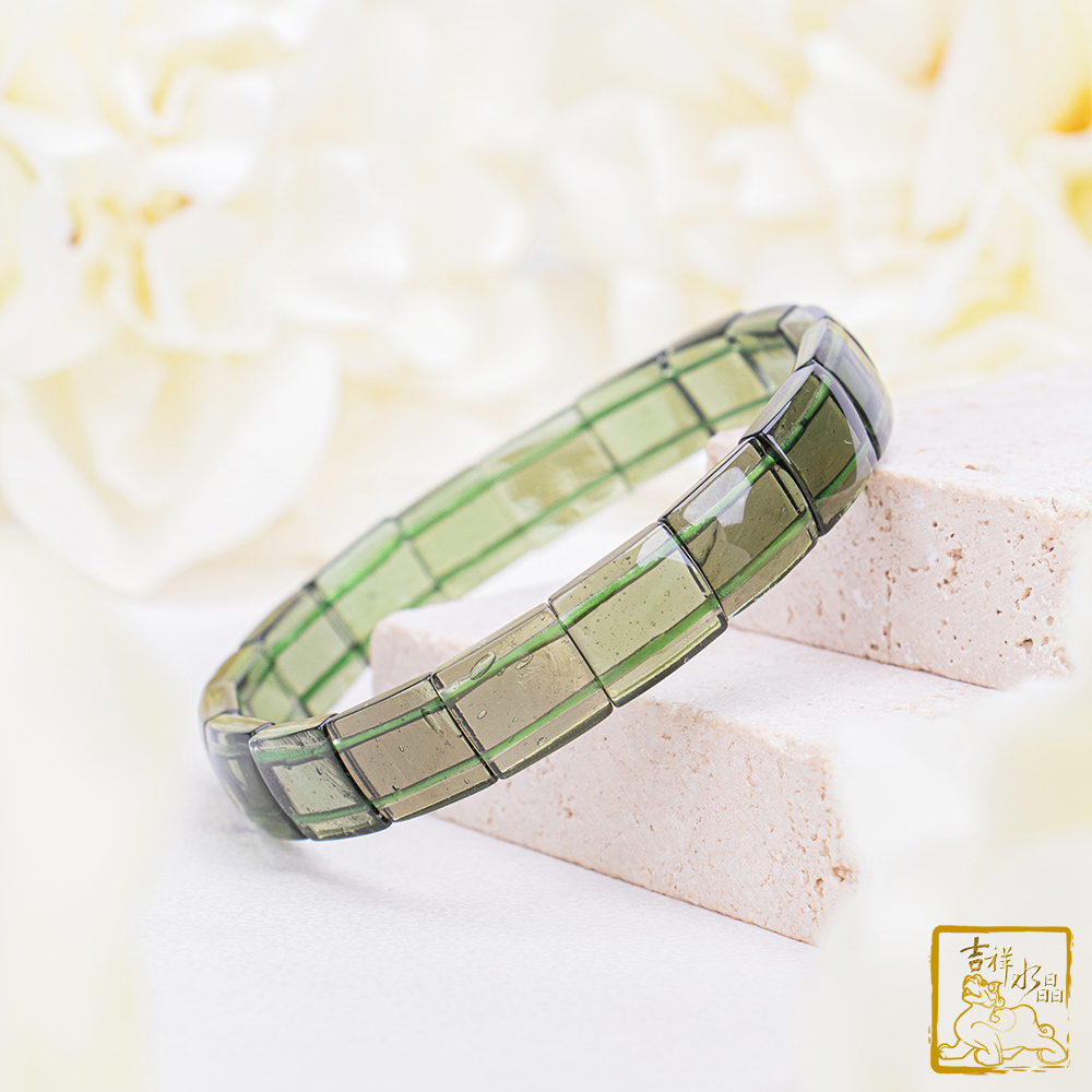 Moldavite bracelet 9.8mm (Enhanced energy)