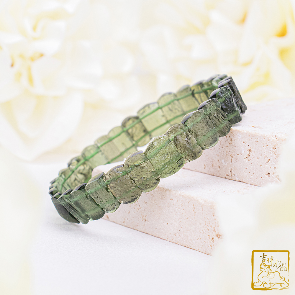 Moldavite bracelet 11.1mm (Enhanced energy)