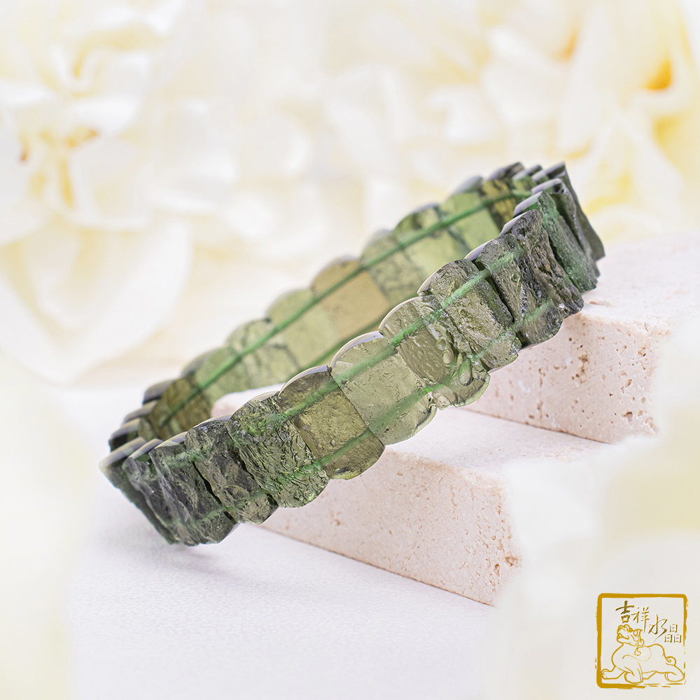 捷克綠玻隕石-捷克隕石手排 13.8mm 健康喜樂