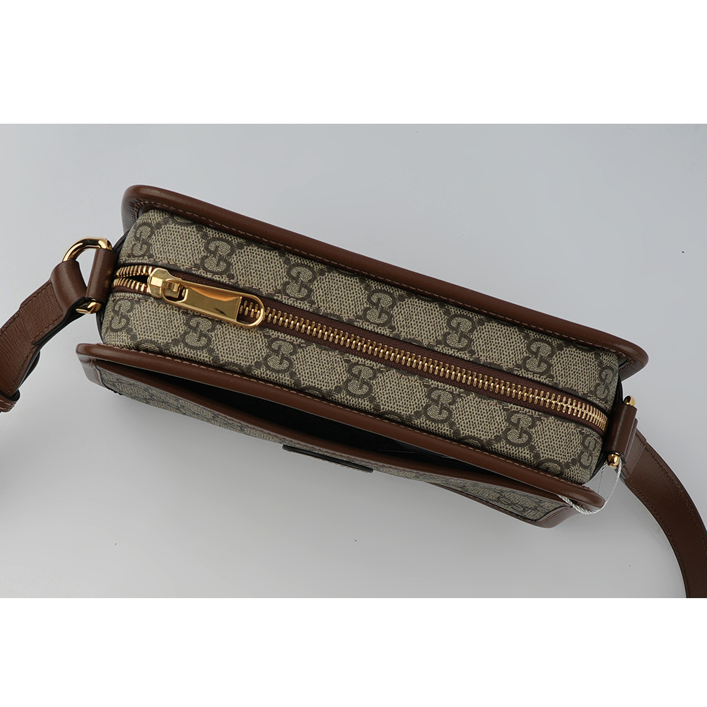 【GUCCI】Interlocking G 塗層帆布拉鍊迷你斜背包