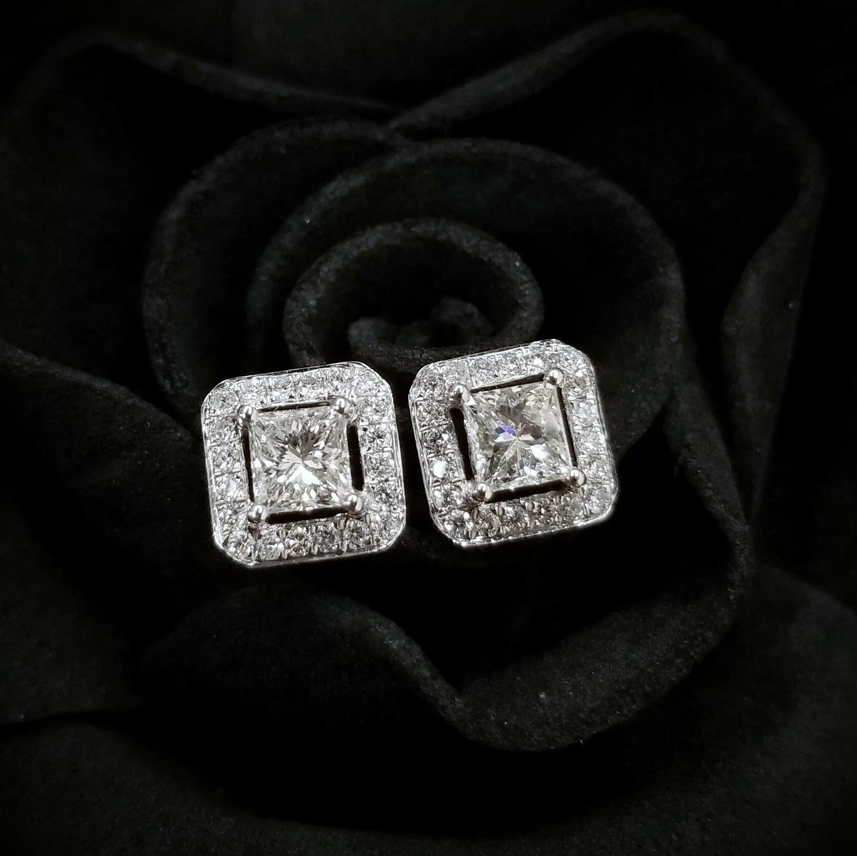18K White Gold 1.00ct Princess Cut Diamond Earrings