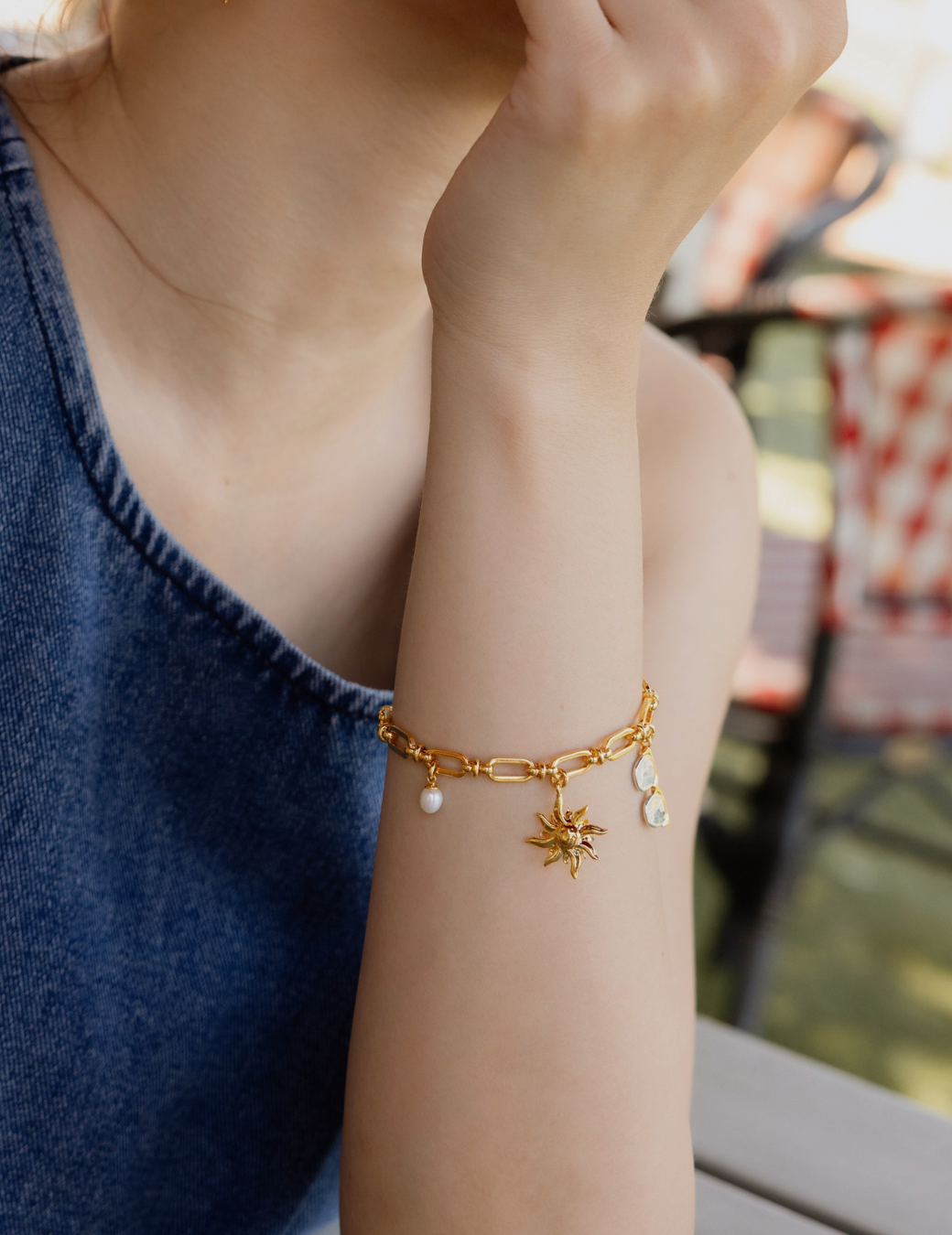 Tropical Paradise · 太陽月亮吊墜手鍊（金色）